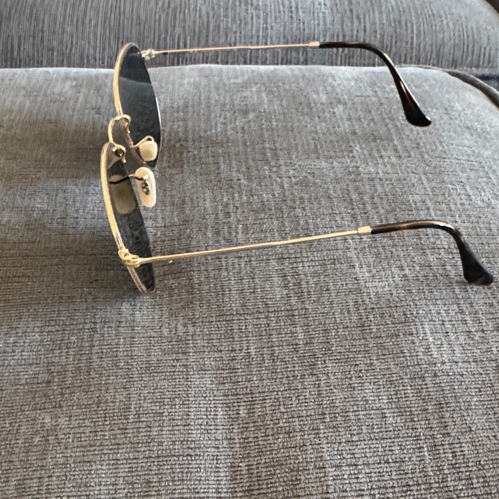 Ray-Ban Sunglasses with Gold Frame and Blue Lenses - Picture 4 of 6